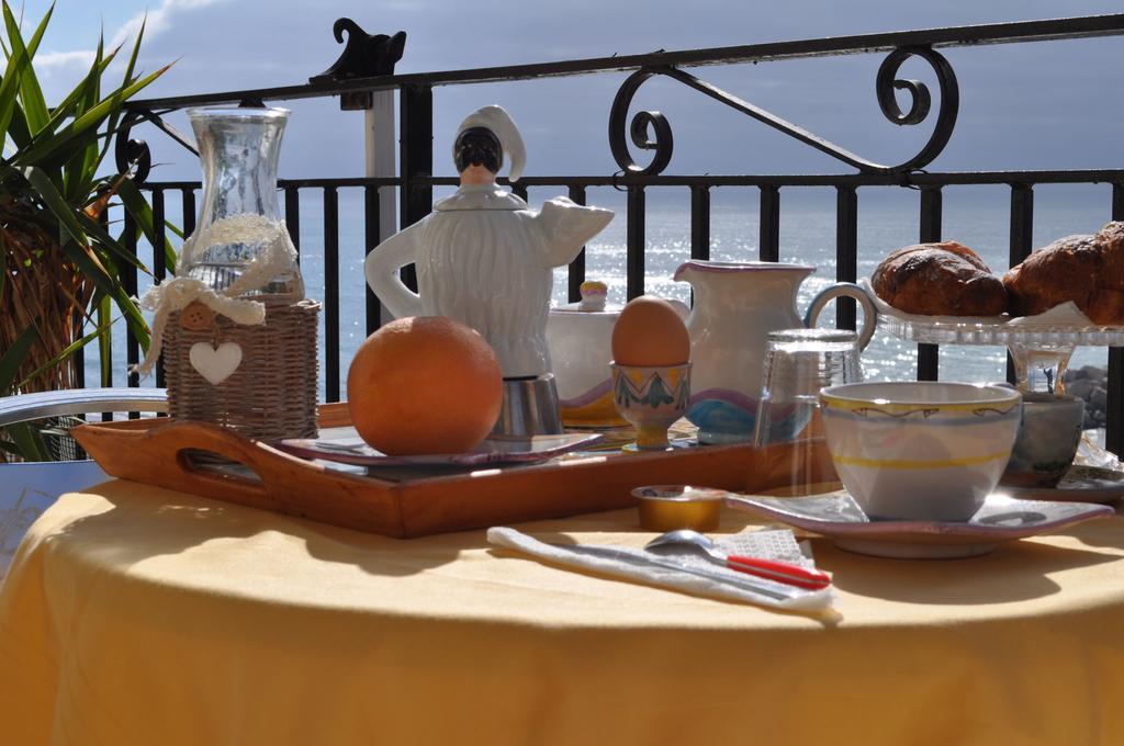 ساليرنو B&B Fronte Del Mare المظهر الخارجي الصورة