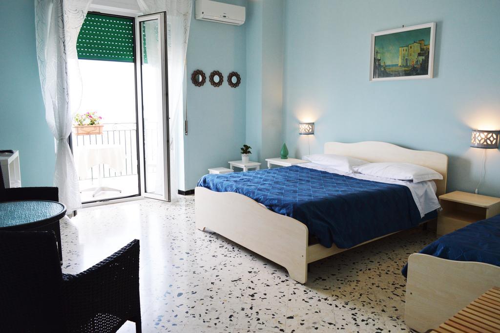 ساليرنو B&B Fronte Del Mare المظهر الخارجي الصورة